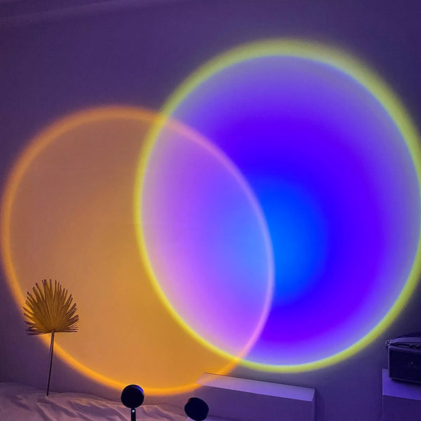 VitalGlowDesign™ Sunset Lamp LED, Telecomando, 16 Colori, 360°, 4 Modalità per Foto Social